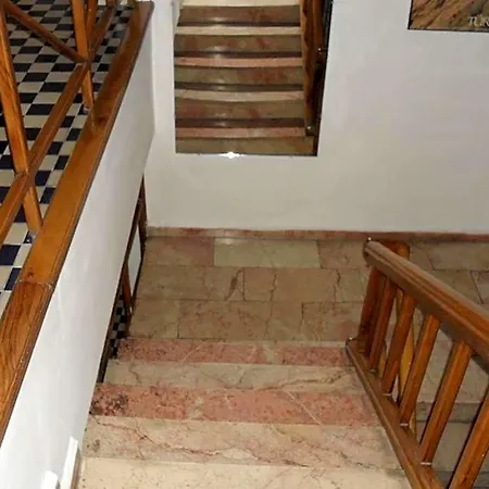 فندق يلديريموغلو 2*
